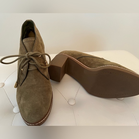 Suede shoes with laces - Picture 4 of 5